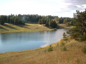 Pobliskie jezioro